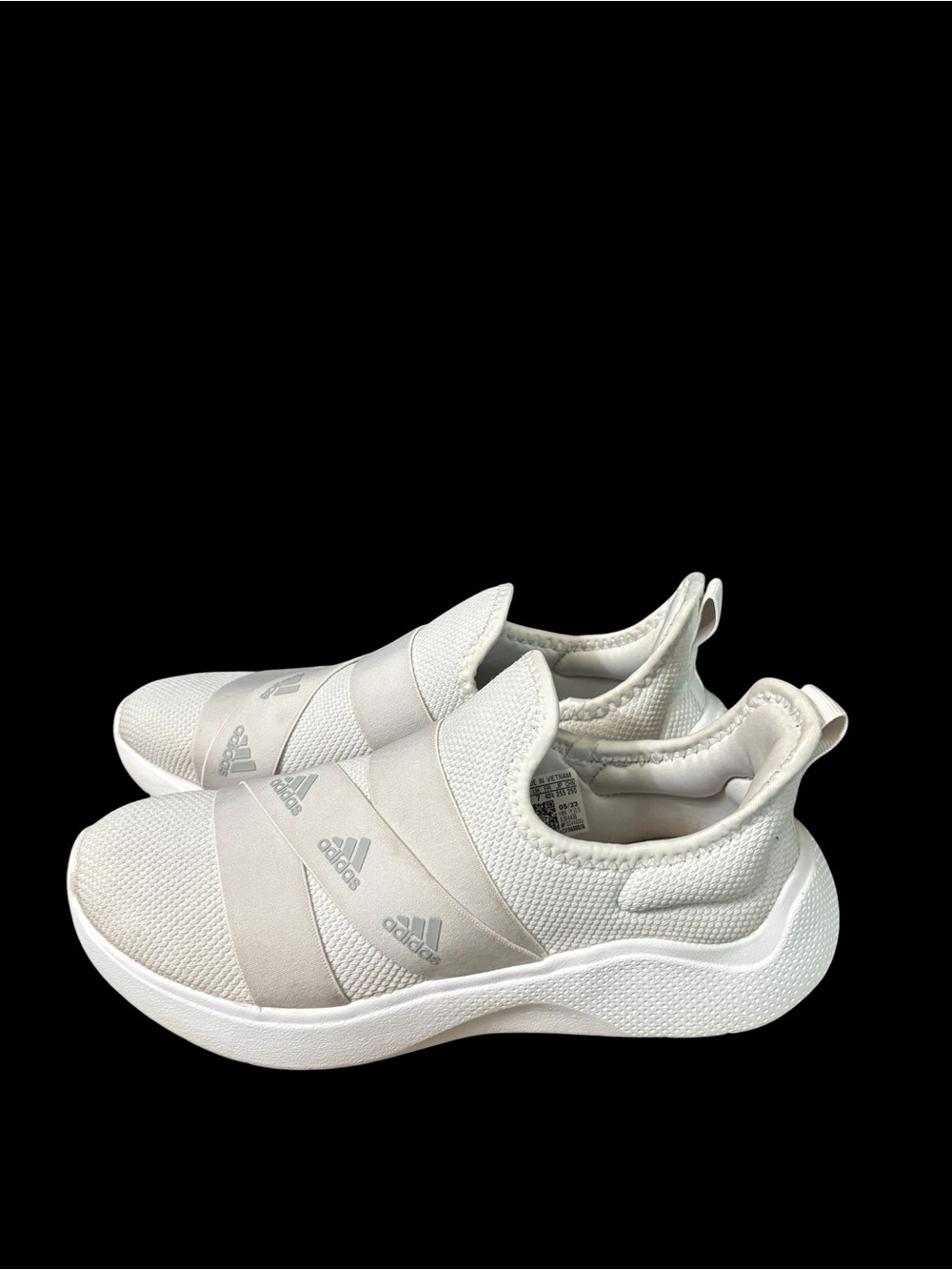 adidas Women's Slip-On Sneakers size 8.5 only worn 1x